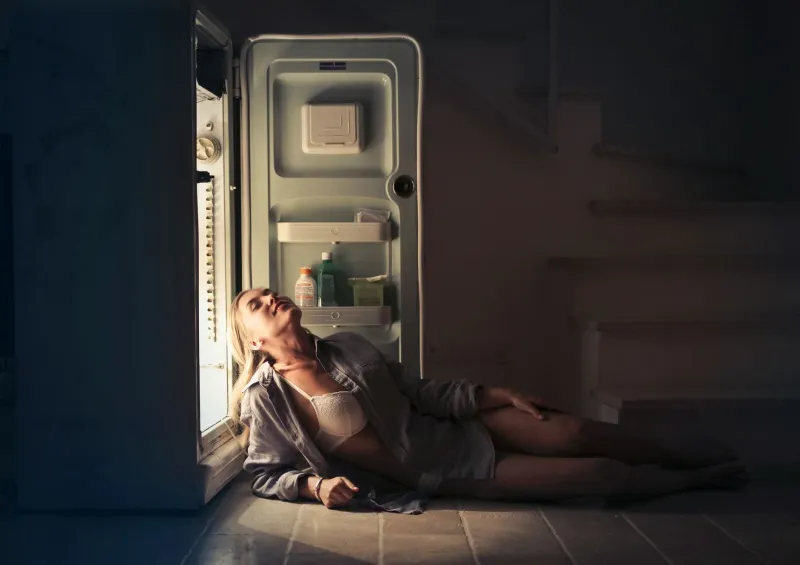 Why 6 Hours of Sleep Might Be the Reason Your Cravings Won't Quit
